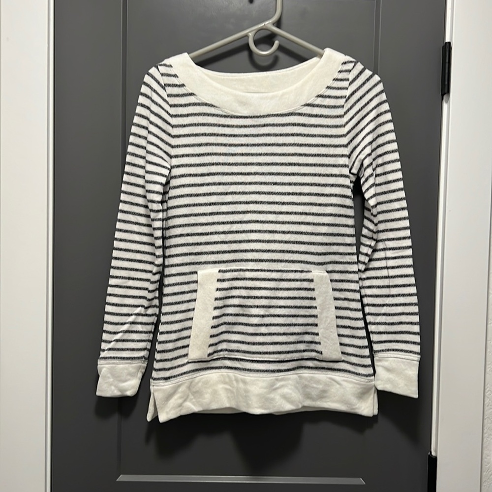 Banana Republic sweatshirt